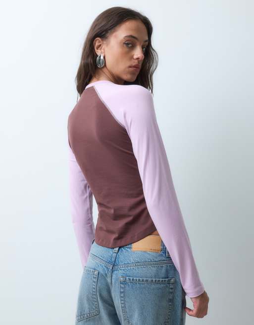 ASOS DESIGN camiseta entallada de manga larga raglán en marrón y rosa, 5 de 5