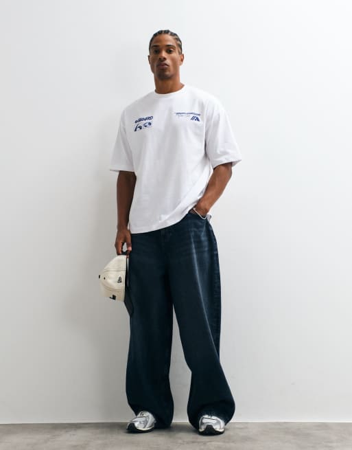 ASOS DESIGN camiseta extragrande con gráfico de archivo Goods en blanco, 2 de 5