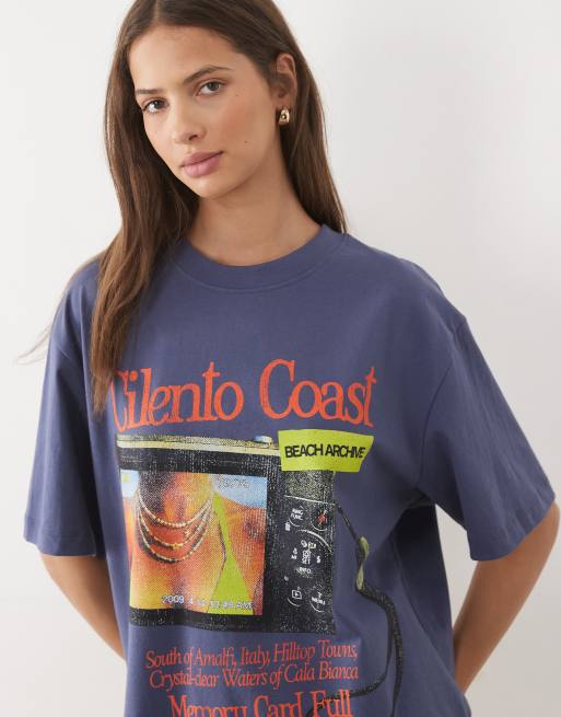 ASOS DESIGN Camiseta extragrande con gráfico retro de la costa de Cilento en azul, 4 de 4
