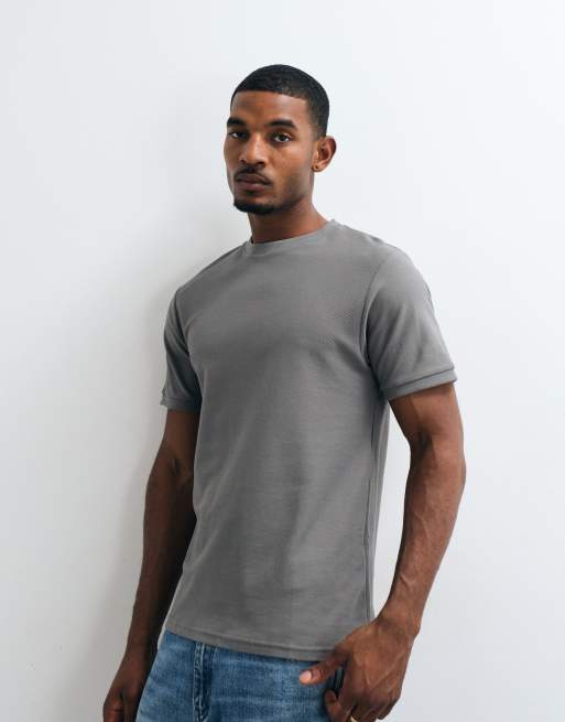 ASOS DESIGN - Camiseta gris carbón de corte estándar de tejido texturizado, 2 de 5
