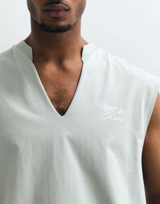 ASOS DESIGN - Camiseta gris sin mangas de corte cuadrado extragrande con cuello de pico, 2 de 5