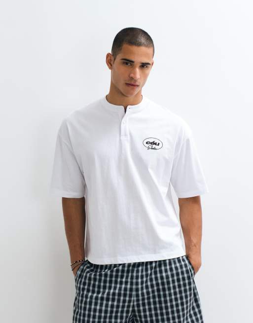 ASOS DESIGN - camiseta henley extragrande y de corte boxy con gráfico en el pecho en blanco, 4 de 5
