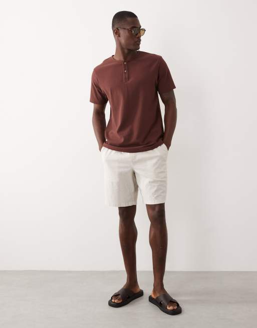 ASOS DESIGN - Camiseta marrón de corte estándar con cuello panadero de tejido texturizado, 2 de 5