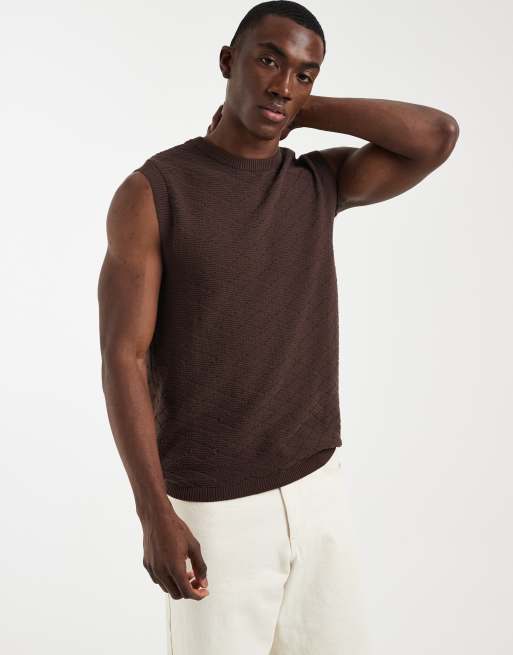  ASOS DESIGN - Camiseta marrón holgada sin mangas de punto de ochos texturizado, 2 de 5