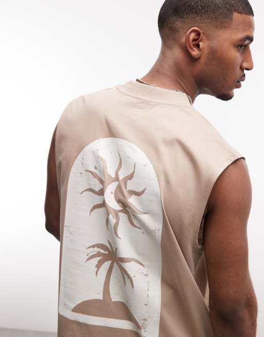 ASOS DESIGN - Camiseta marrón moca extragrande sin mangas con estampado de palmeras en relieve, 3 de 5