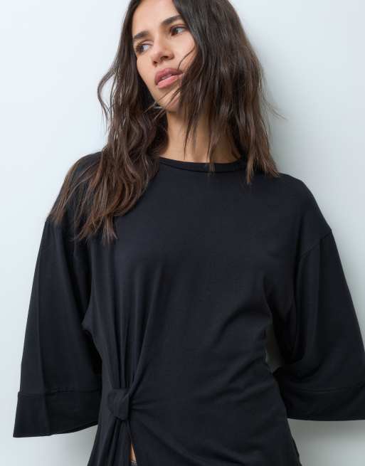 ASOS DESIGN camiseta negra con detalle de nudo y manga capa, 3 de 5