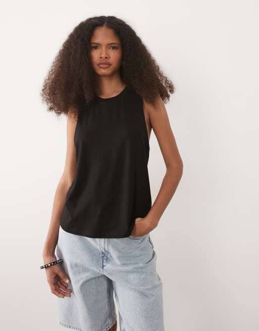 ASOS DESIGN - Camiseta negra sin mangas con detalle retorcido en la espalda, 3 de 4