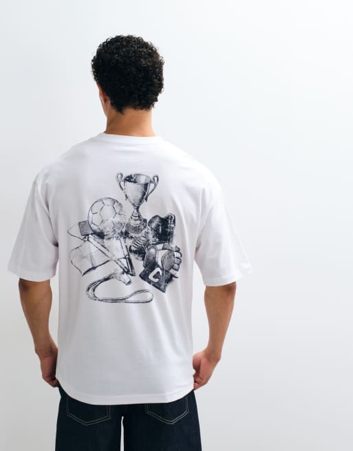 ASOS DESIGN camiseta oversize con gráfico de fútbol en blanco, 5 de 5