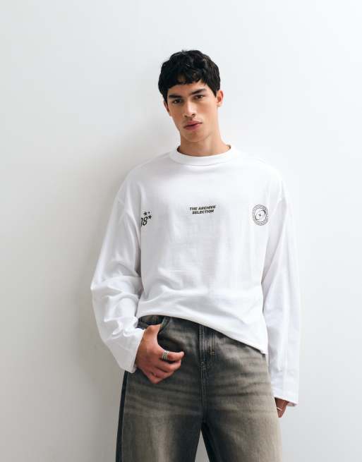 ASOS DESIGN - camiseta oversize de corte boxy y manga larga con paneles en las mangas y gráfico de texto en blanco, 2 de 5