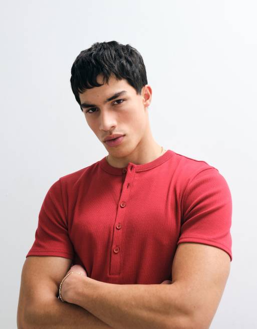 ASOS DESIGN - Camiseta roja ajustada con cuello panadero de canalé, 2 de 9