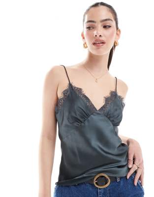 ASOS DESIGN - Camisole aus Satin in Anthrazit mit Spitzenbesatz-Grau