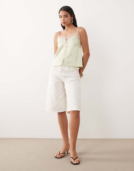 ASOS DESIGN – Camisole aus Satin in Matchagrün mit Spitzenbesatz, 2 von 4