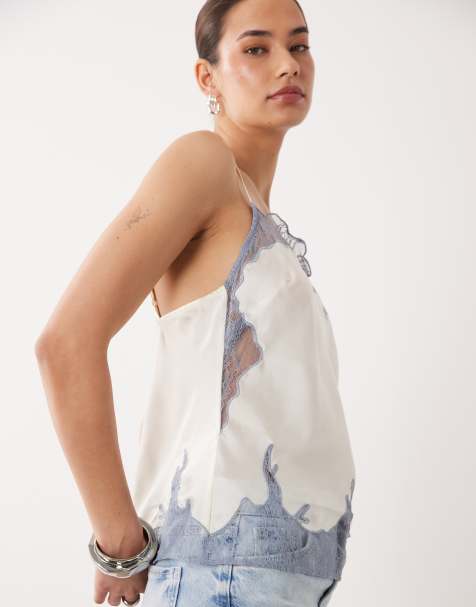 ASOS DESIGN – Camisole in Cremeweiß mit eckigem Ausschnitt und Spitzeneinsatz - view 1