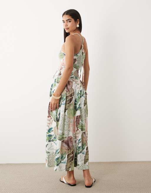 ASOS DESIGN – Camisole-Midikleid mit Knitterstruktur, Neckholder-Träger und Muschelmuster, 2 von 4