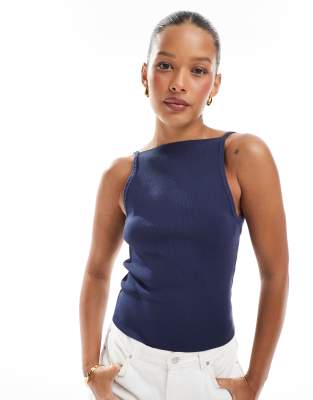 ASOS DESIGN - Camisole-Oberteil aus kompaktem Strick in Marineblau