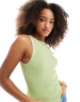 ASOS DESIGN - Camisole-Oberteil aus Rippstrick in Pistaziengrün mit U-Boot-Ausschnitt