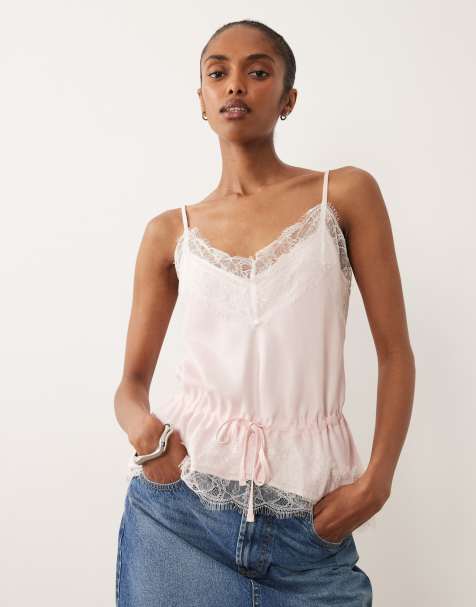 ASOS DESIGN – Camisole-Oberteil aus Satin in Rosa mit Spitzenbesatz und Bindeband in der Taille - view 1