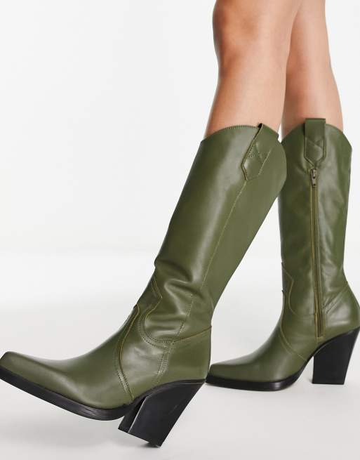 ASOS DESIGN – Camouflage – Olivgröna, knähöga boots i cowboystil av premiumläder, 2 av 4
