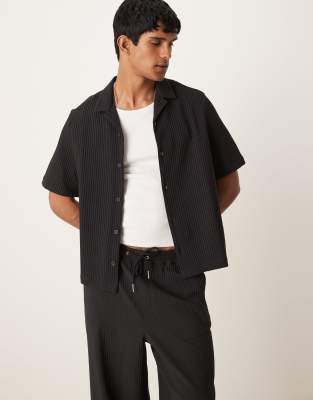 Asos Design Camp Collar Boxy Plisse Shirt In Black