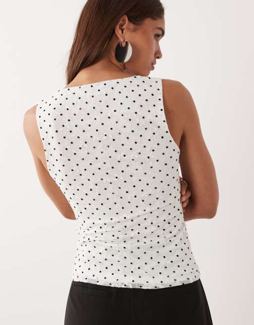 ASOS DESIGN - Canotta squadrata in morbido pizzo plumetis a pois, 3 di 4