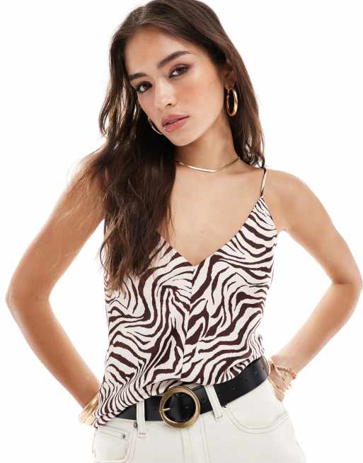 ASOS DESIGN - Canottiera in raso con stampa zebrata di colore naturale e scollo a V