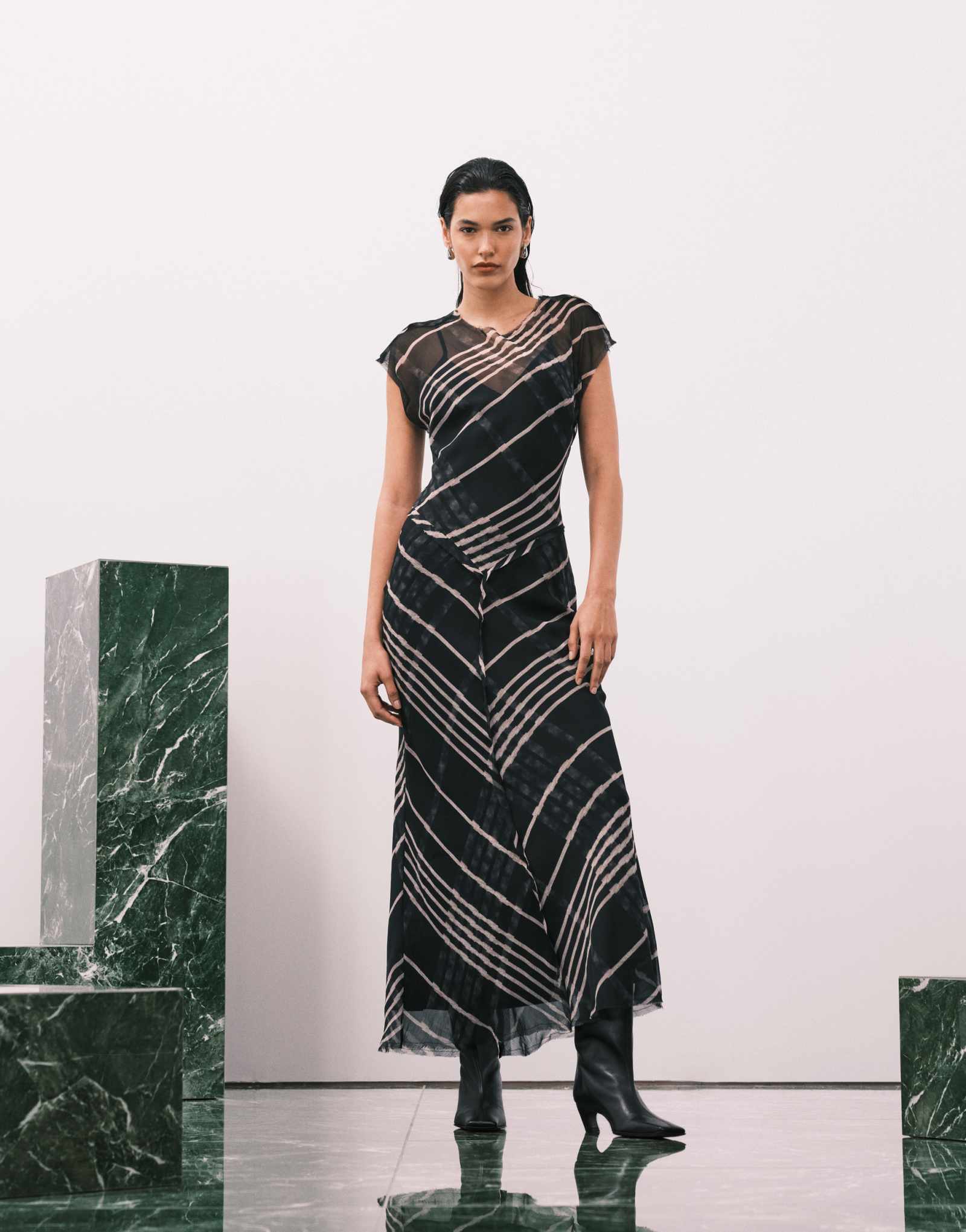 ДИЗАЙНЕРСКОЕ платье мидакси с коротким рукавом и заниженной талией в клетку от ASOS DESIGN