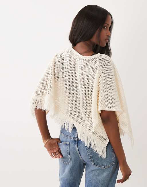 ASOS DESIGN – Cape aus weitmaschigem Strick in Ecru mit Fransen, 4 von 4