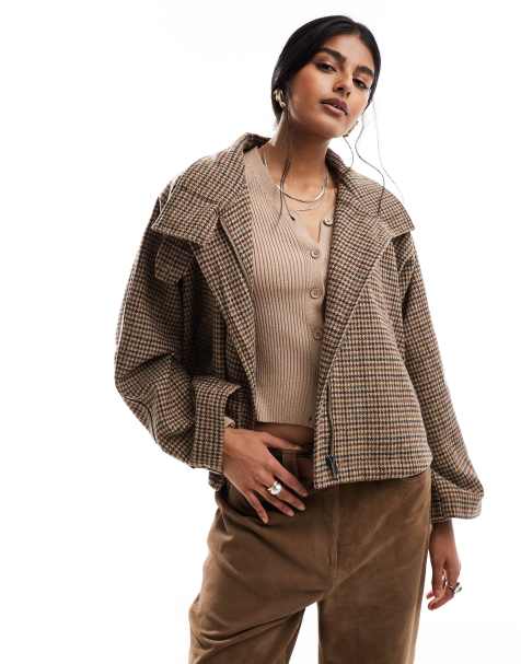ASOS DESIGN cape swing crop trench in heritage check - view 1