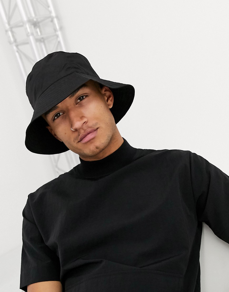 ASOS DESIGN - Cappello da pescatore con falda larga nero in nylon