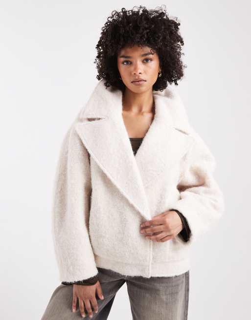 ASOS DESIGN - Cappotto comodo oversize color panna con spalle pronunciate