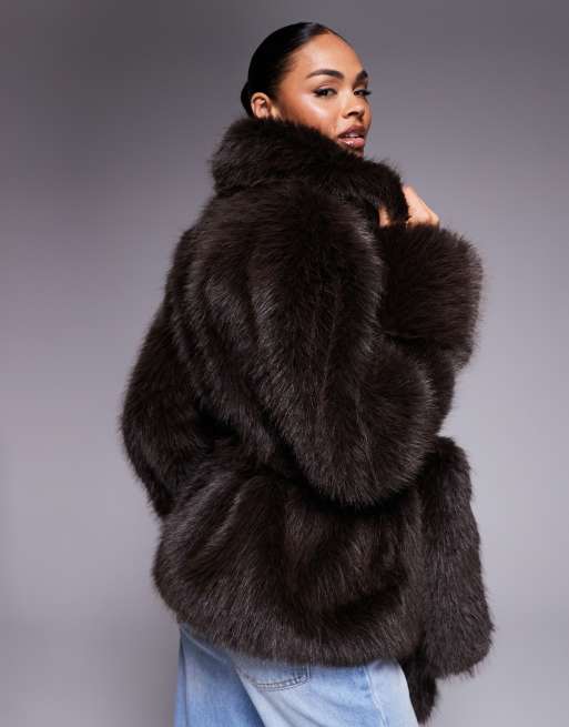 ASOS DESIGN - Cappotto in pelle sintetica color mocha con cintura, 4 di 4