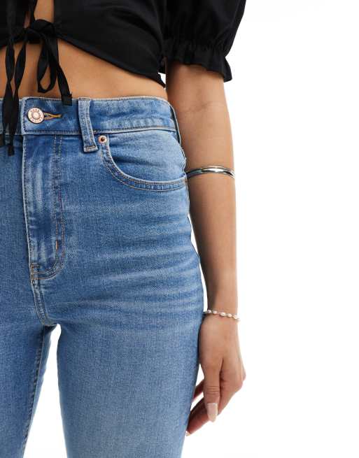ASOS DESIGN capri jeans in mid blue, 3 of 5