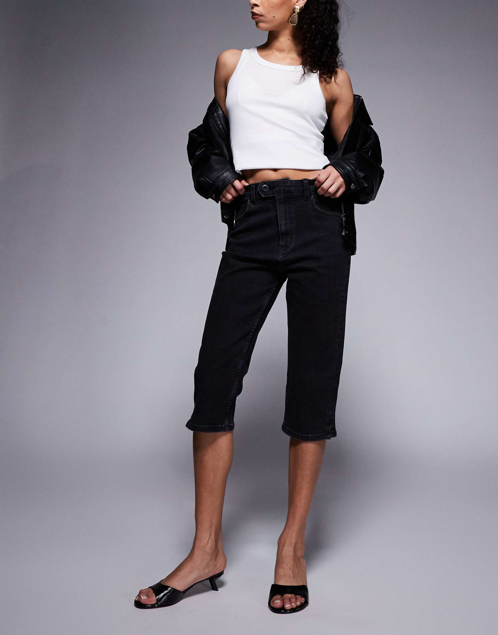 asos design capri jeans with front pockets in black