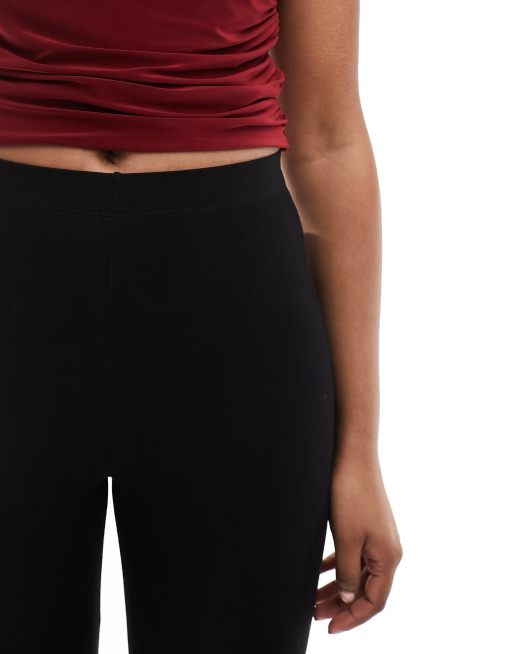 Ribbed High Waisted Capri Leggings