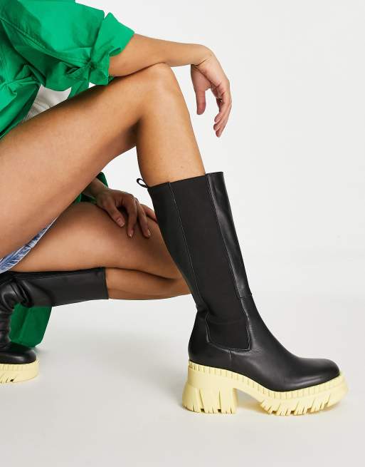 ASOS DESIGN – Capricorn – Czarne sztyblety ze skóry premium na masywnej żółtej podeszwie
