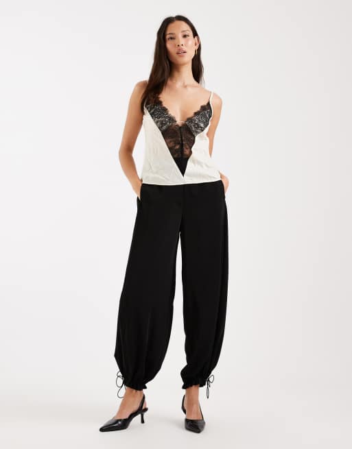 ASOS DESIGN - Caraco en dentelle transparente à décolleté plongeant - Ivoire et noir, 2 de 4