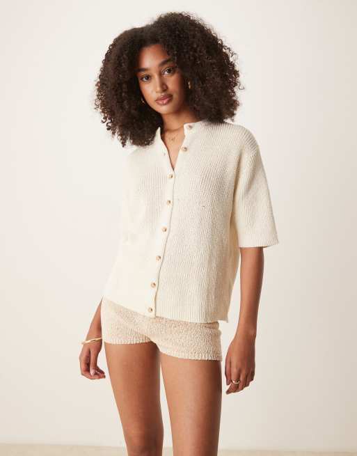 ASOS DESIGN - Cardigan a maniche corte color crema bouclé
