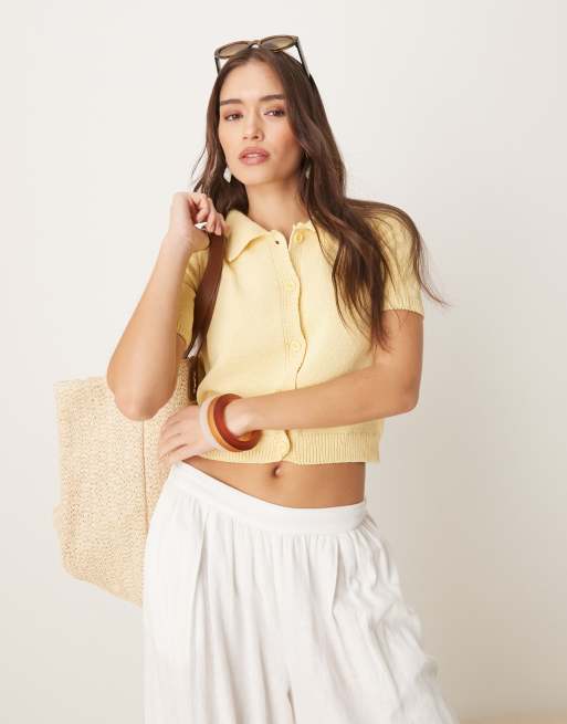 ASOS DESIGN - Cardigan a maniche corte color latticello con colletto