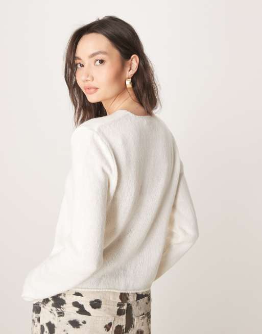 ASOS DESIGN - Cardigan ampio in maglia color panna con bottoni e scollo a V, 3 di 4