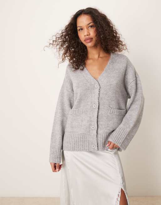 ASOS DESIGN - Cardigan boyfriend taglio lungo grigio in maglia
