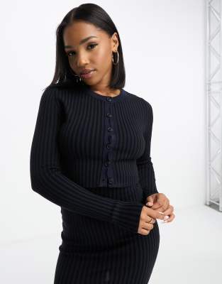 ASOS DESIGN - Cardigan gessato in maglia con bottoni in coordinato
