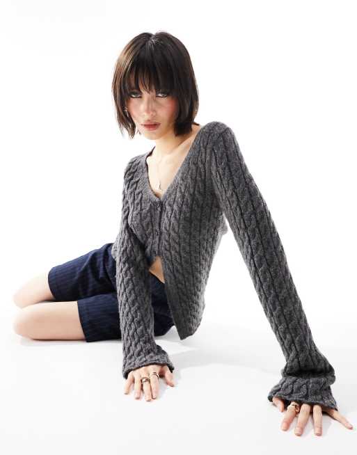ASOS DESIGN - Cardigan in maglia a trecce grigio antracite con spacco sul davanti