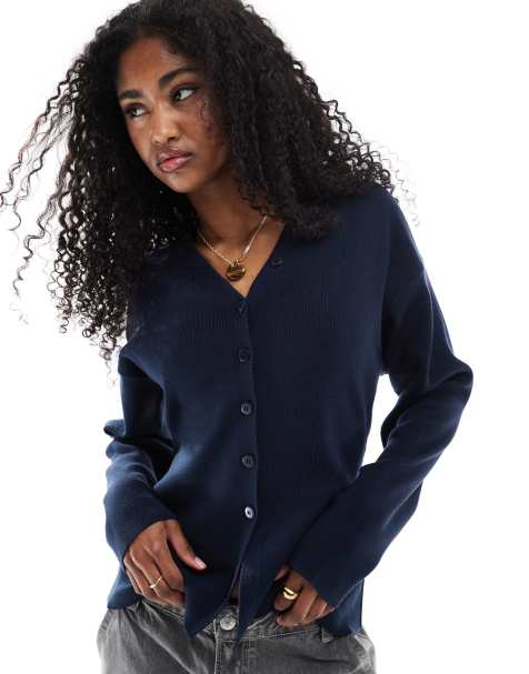 ASOS DESIGN - Cardigan in maglia compatta strutturata blu navy con bottoni e scollo a V - view 1