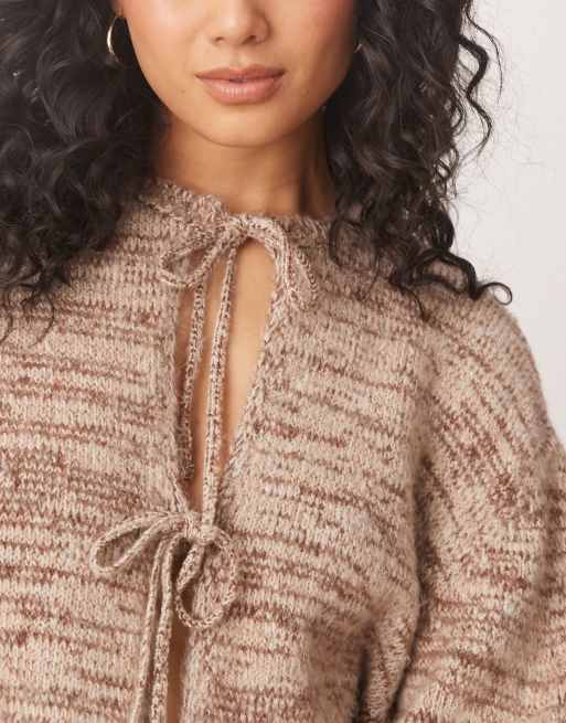 ASOS DESIGN - Cardigan in maglia marrone floccato allacciato sul davanti, 4 di 4