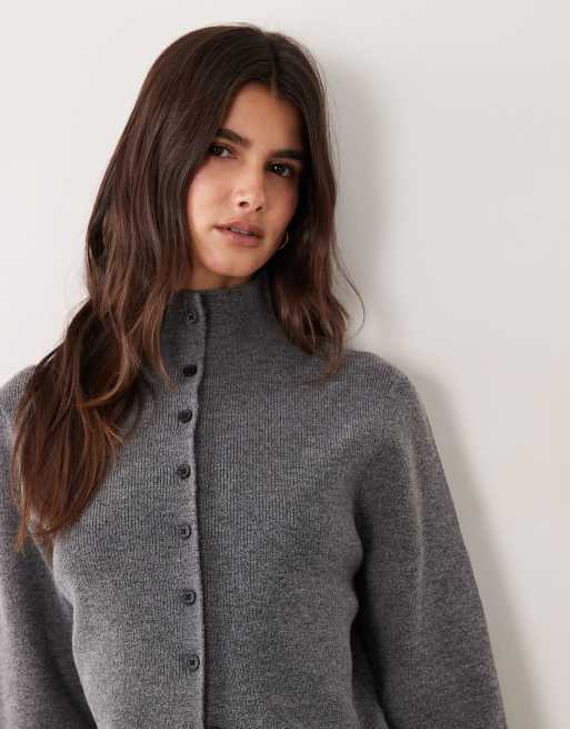ASOS DESIGN – Set in Anthrazit, aus gerade geschnittener Hose und Strickjacke mit Stehkragen und Mini-Knöpfen, 3 von 3