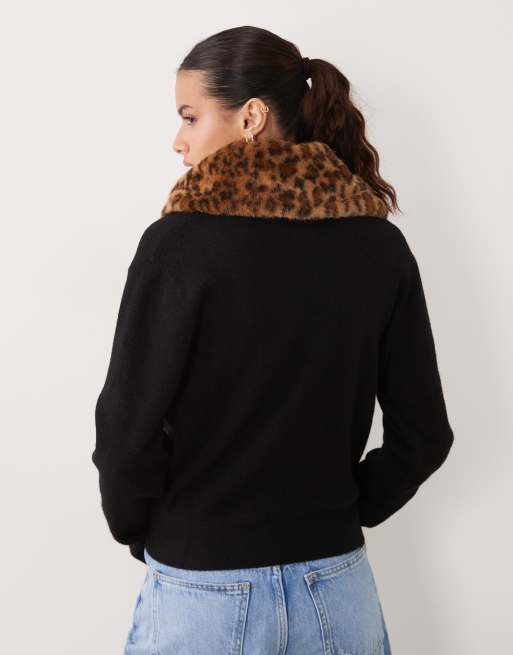 ASOS DESIGN cardigan med sjalskrave og slå om samt leopardkrave i imiteret pels i sort, 4 af 4