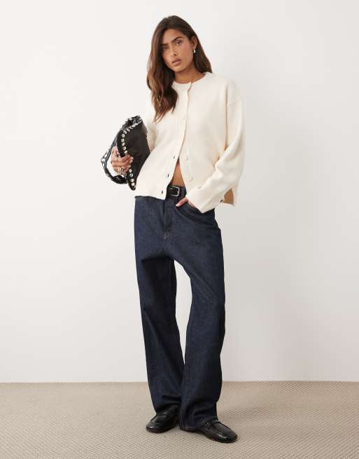 ASOS DESIGN cardigan relaxed con dettaglio spacco laterale in crema, 2 di 4