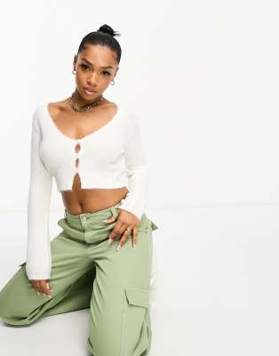 ASOS DESIGN - Cardigan taglio corto in filato soffice color crema