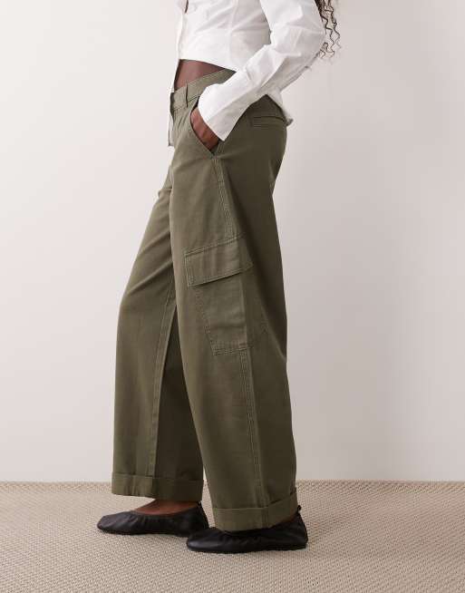 ASOS DESIGN cargo-bukser med opsmøget kant og lomme-detalje i vasket khaki, 2 af 5