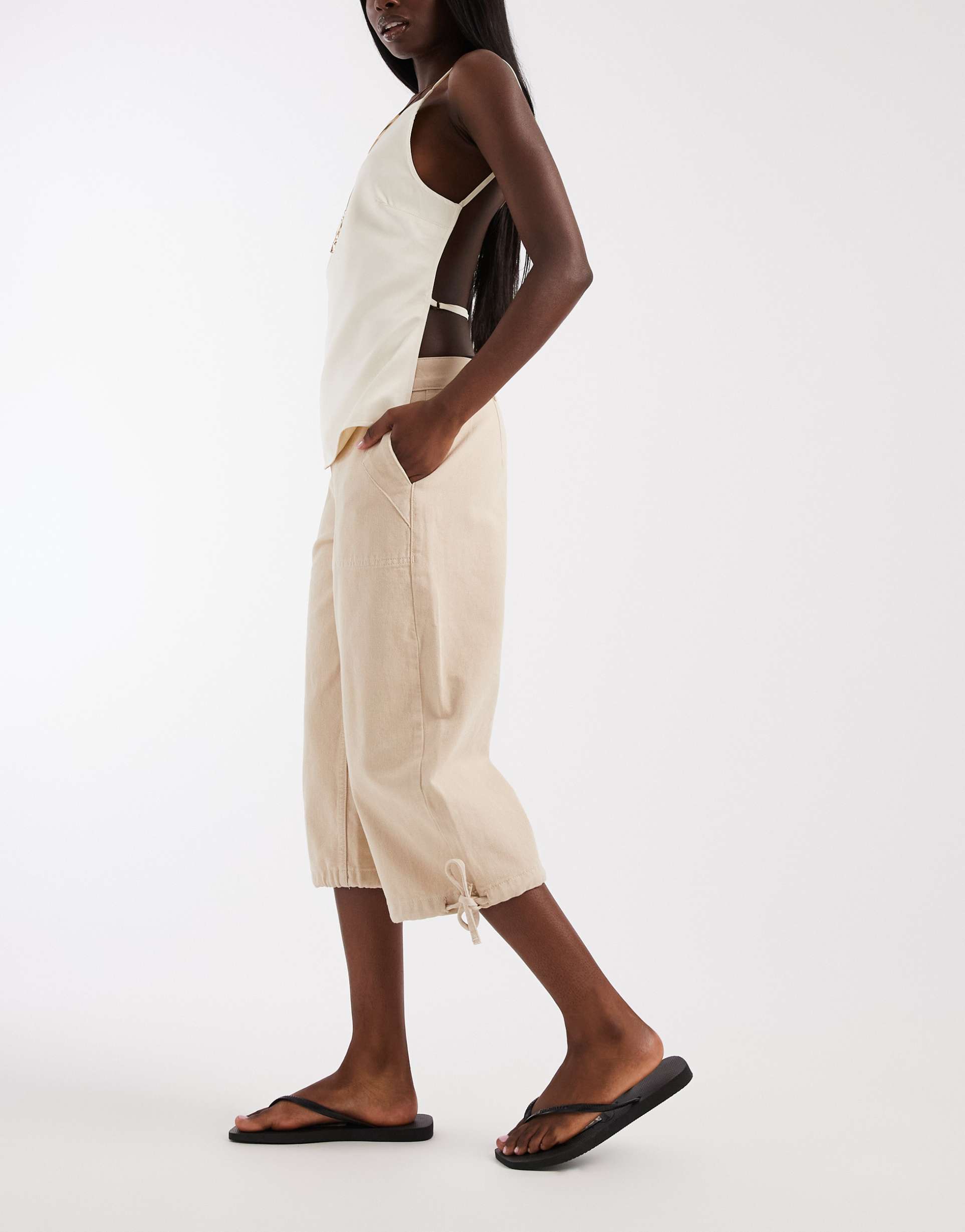 asos design cargo capris in sand